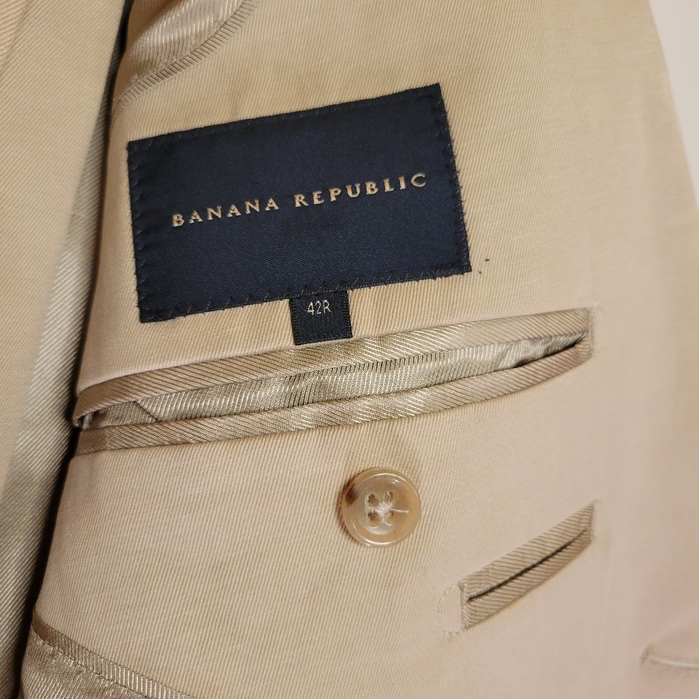 Banana Republic suit